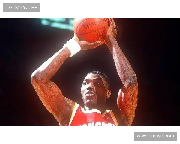 奥拉朱旺低位背身对抗提升防守强度显著拉开内线差距